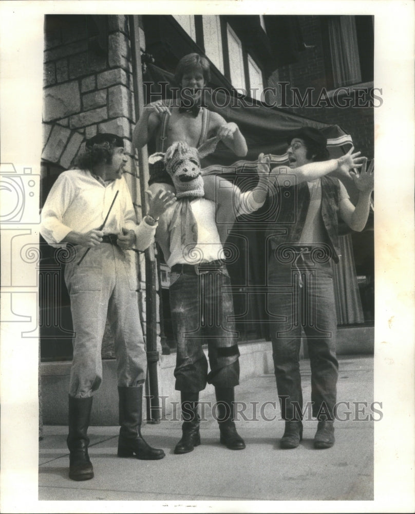 1975 Press Photo A Midsummer Night Dream Oak Park - RRU69835 - Historic Images