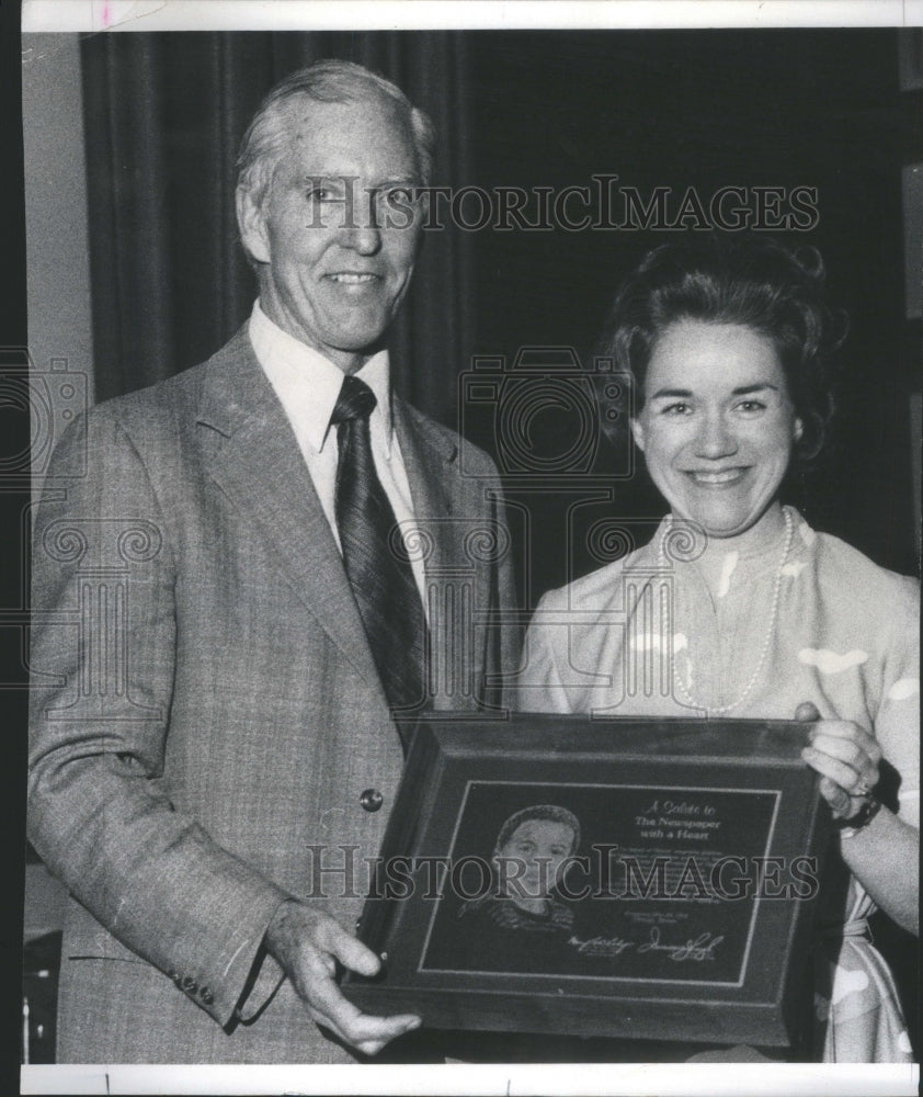 1976 Press Photo Newspaper Heart Mary Lee Leahy Ralph - Historic Images