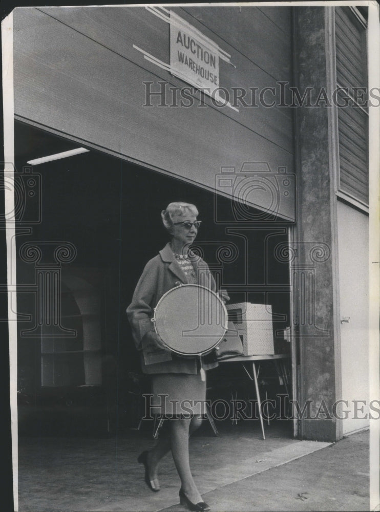 1969 Gladys Hepner drum husbadn Lucky Bid-Historic Images