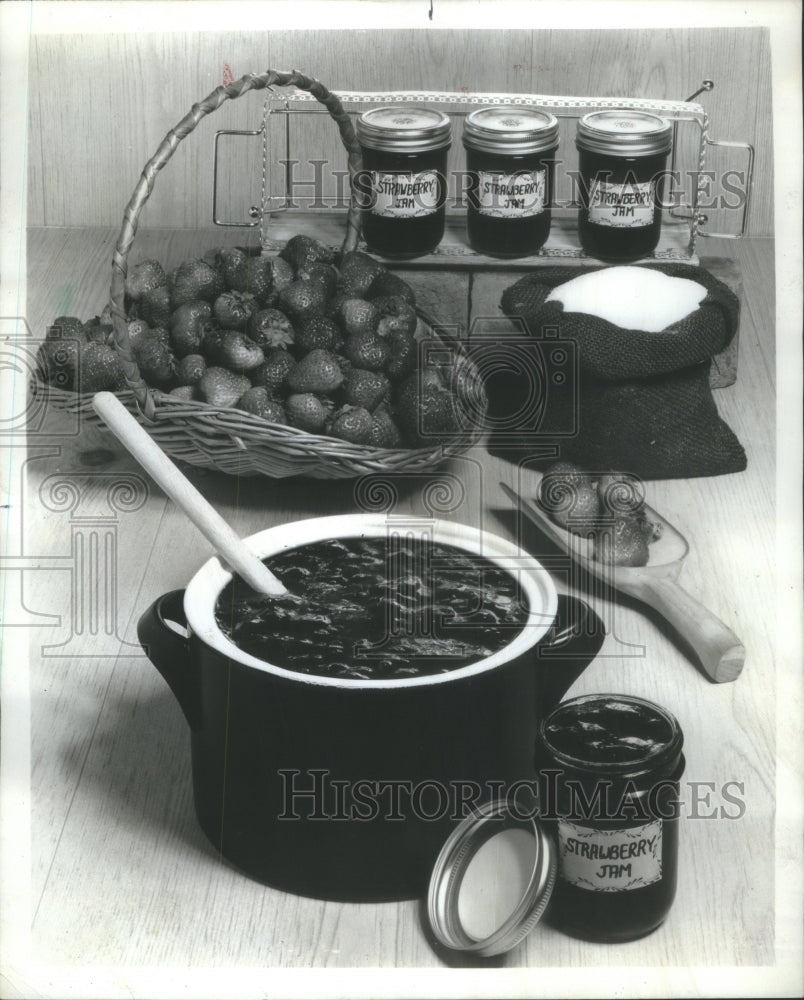 1981 Strawberry Jam Microwave-Historic Images