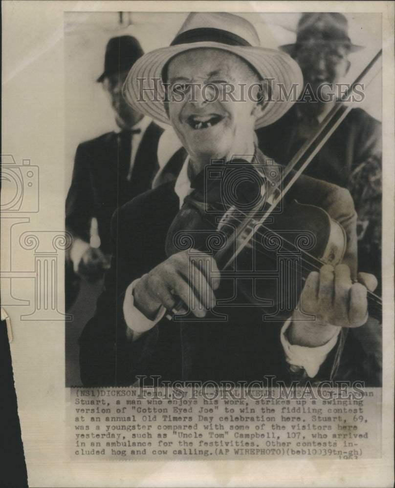 1963 Press Photo Cotton Eyed Joe Norman Stuart striker - Historic Images