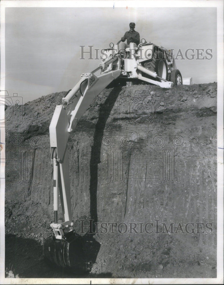 1967 Ford Motor Deep Digger Mechine Growing-Historic Images