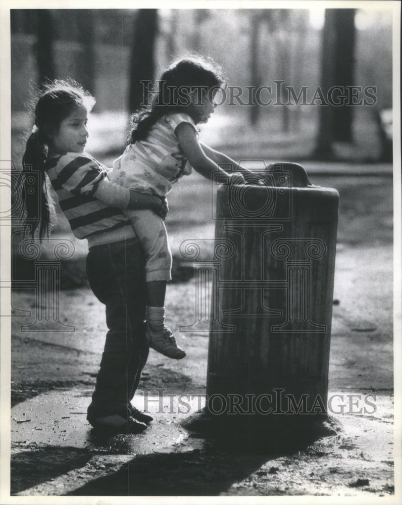 1988 Press Photo Caria Utabo Boost Patricia Afternoon - Historic Images