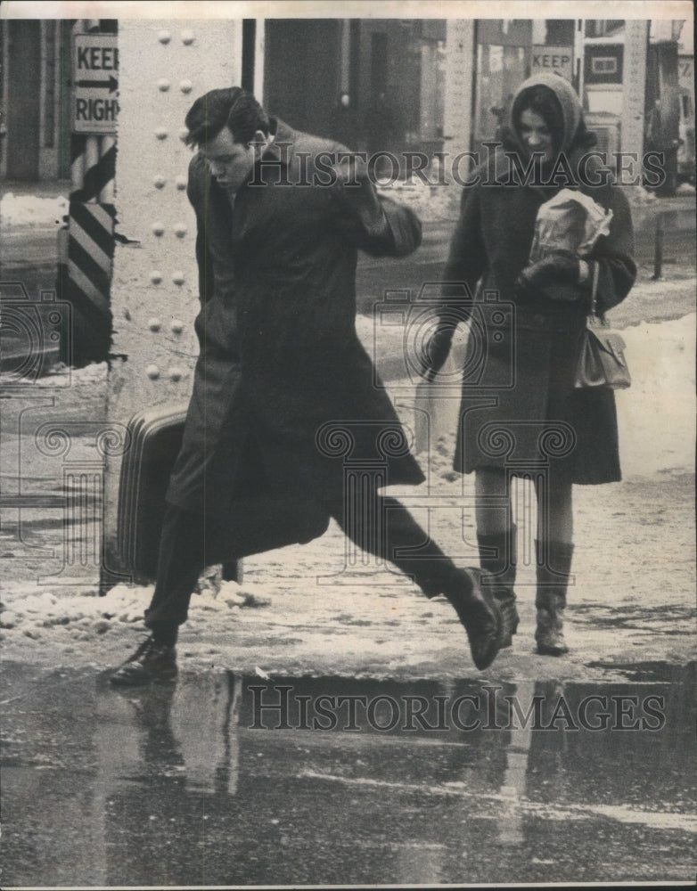 1967 Press Photo Storms Chicago Area 1966-1967 - Historic Images