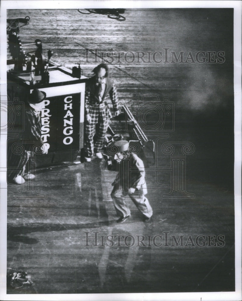 1963 Press Photo Clowns at Shrine Circus - RRU72617 - Historic Images