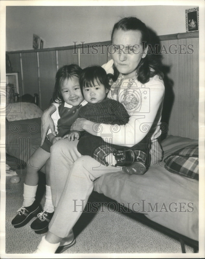 1966 Press Photo Tina Anne Geeding Kim Marie Geeding - RRU73247 - Historic Images