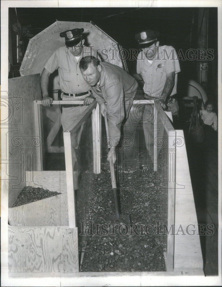 1960 Press Photo Yards - RRU73411 - Historic Images