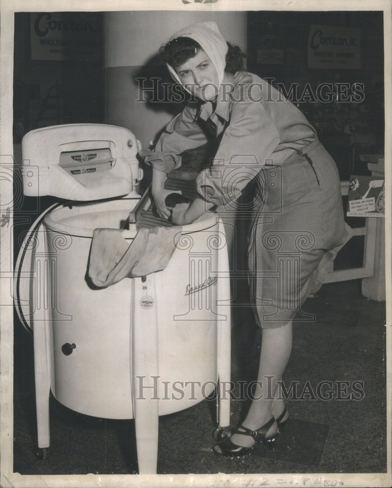 1946 Hardware Show Sherman Hotel - Historic Images