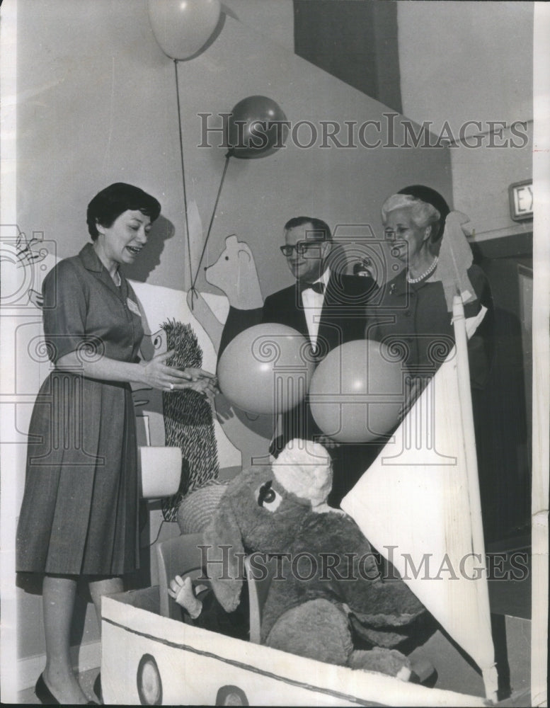 1966, Marion Lewis Children Bowens Center - RRU73707 - Historic Images