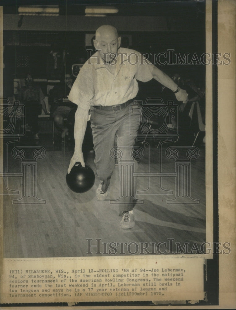 1975 Joe Leberman Oldest Bowler Sheboygan - Historic Images