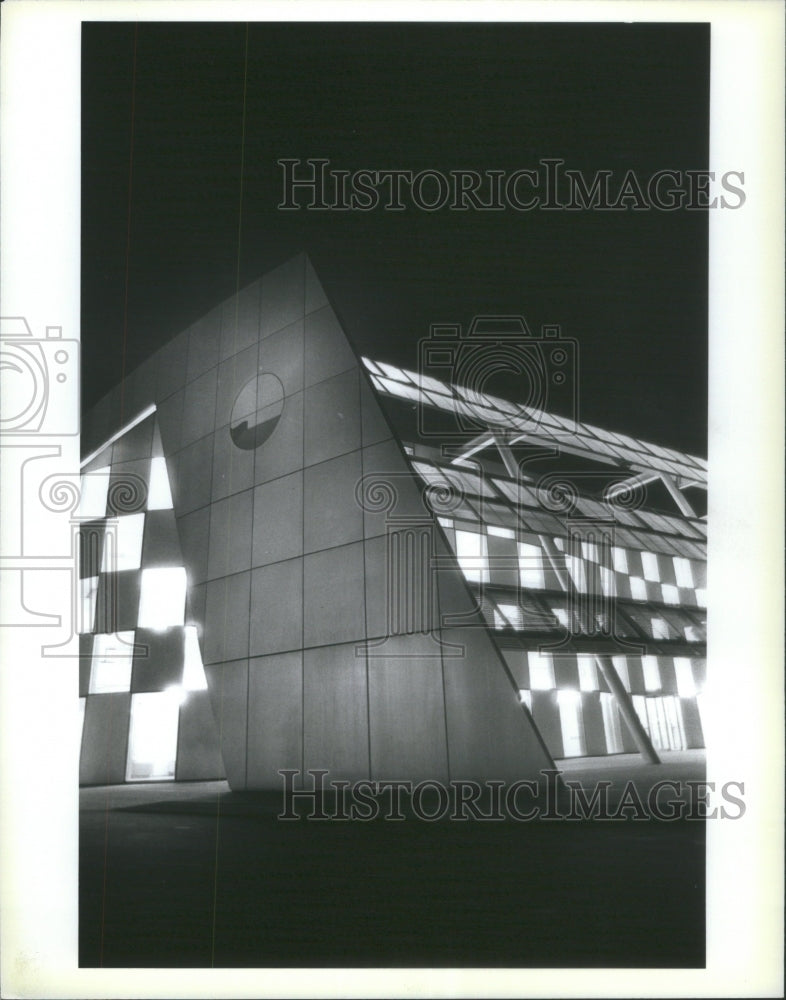 Press Photo Argonne National Laboratory Administration Building - RRU73899 - Historic Images