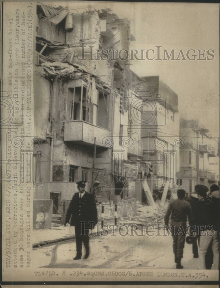 1975 Tel Aviv sea-front hotel attacked-Historic Images