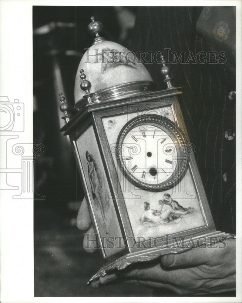 Press Photo Antique Clock O&#39;Hara Gallery - RRU74409 - Historic Images