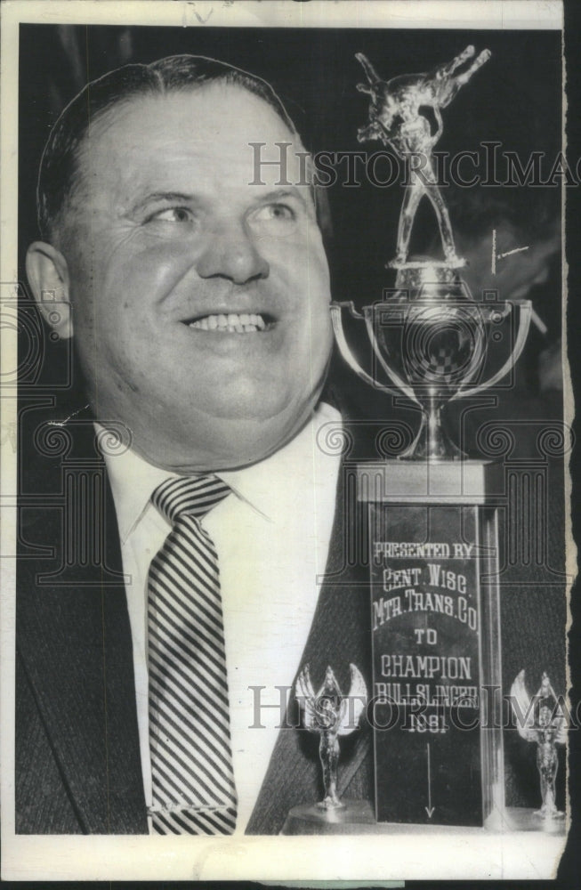 1961 Press Photo Liar Contest Trophy Man Bull Head - RRU74893 - Historic Images