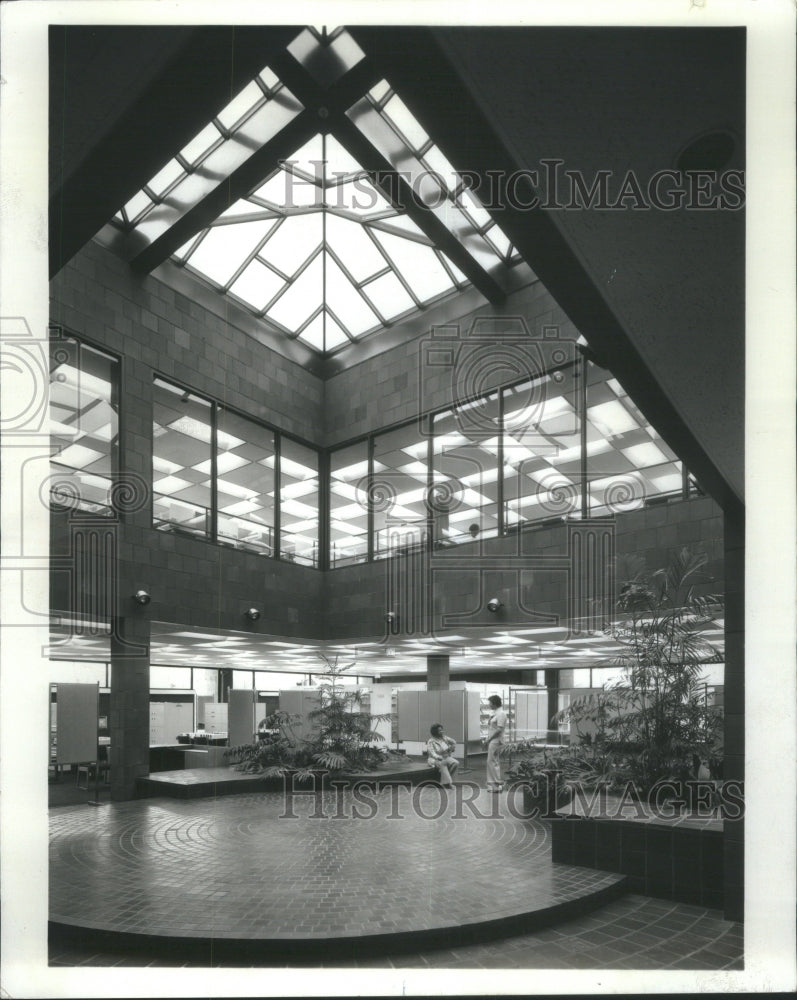 1975 Carter G Woodson Regional Library - Historic Images