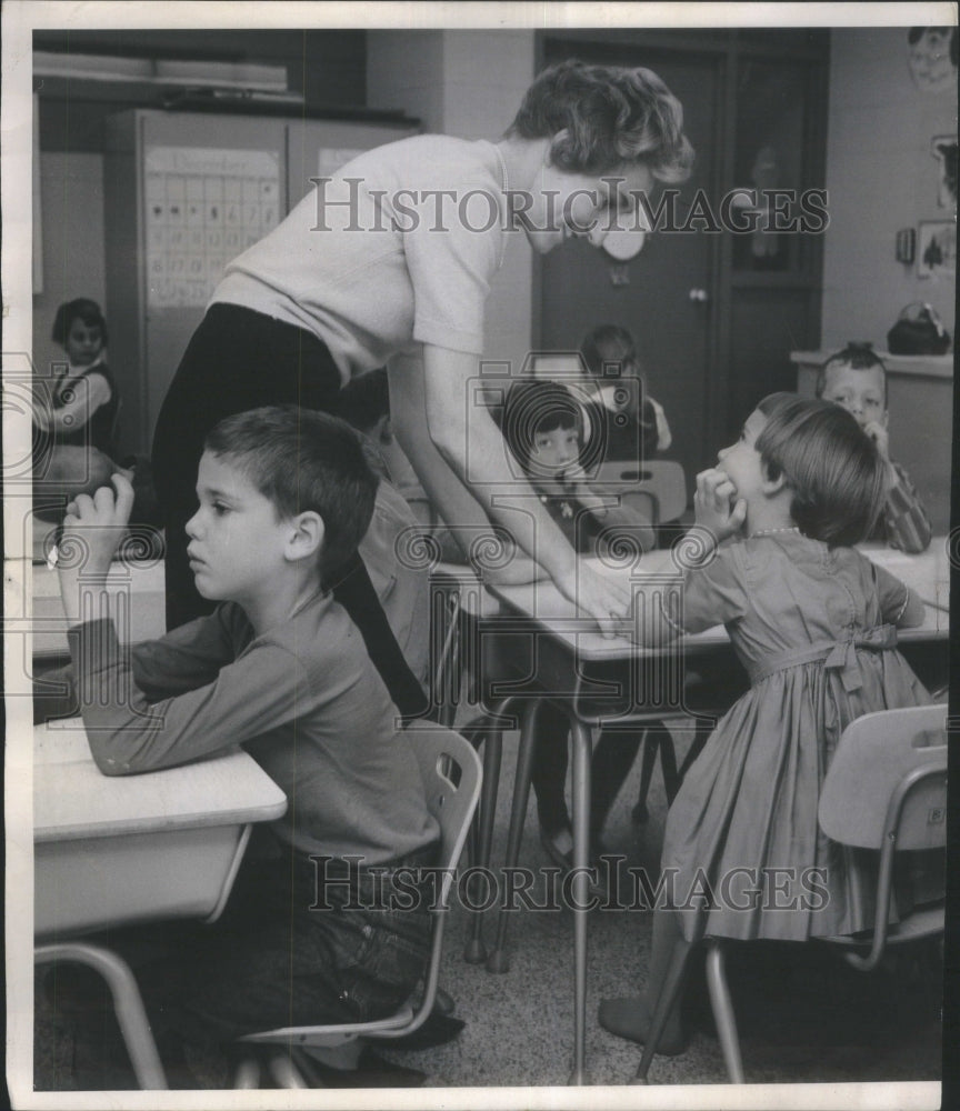 1962 Press Photo Greenbriar First Grade Sue Coffey - RRU75129 - Historic Images