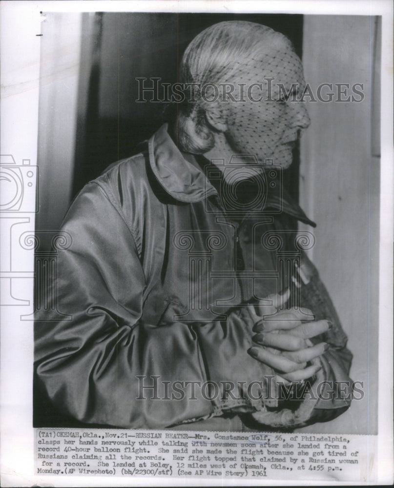 1961 Press Photo Constance Wolf 40 hour balloon flight - RRU75251 - Historic Images