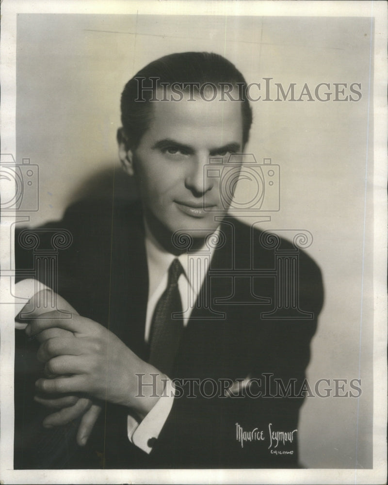 1957 Press Photo Tony Wons CBS Radio Host &quot;Scrapbook&quot; - RRU75293 - Historic Images