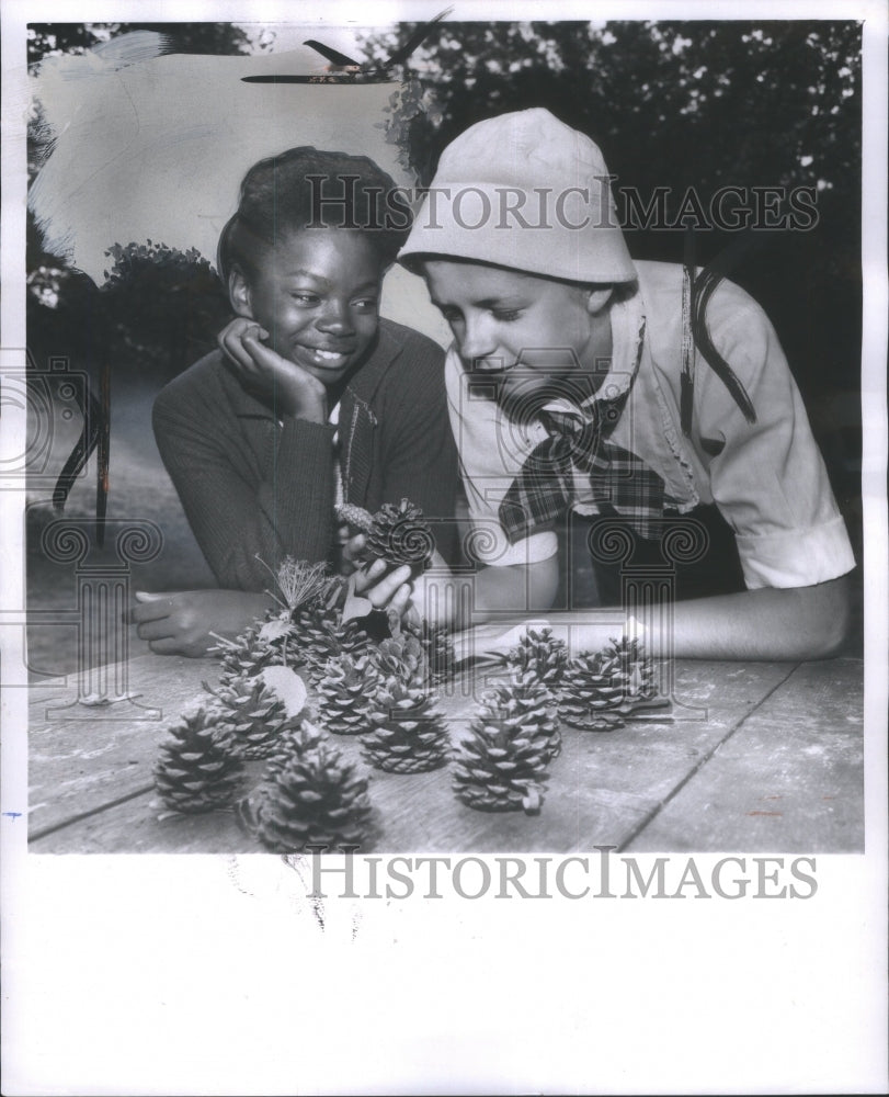 1962 Press Photo Girls Scouts Camps in Michigan - RRU75509 - Historic Images