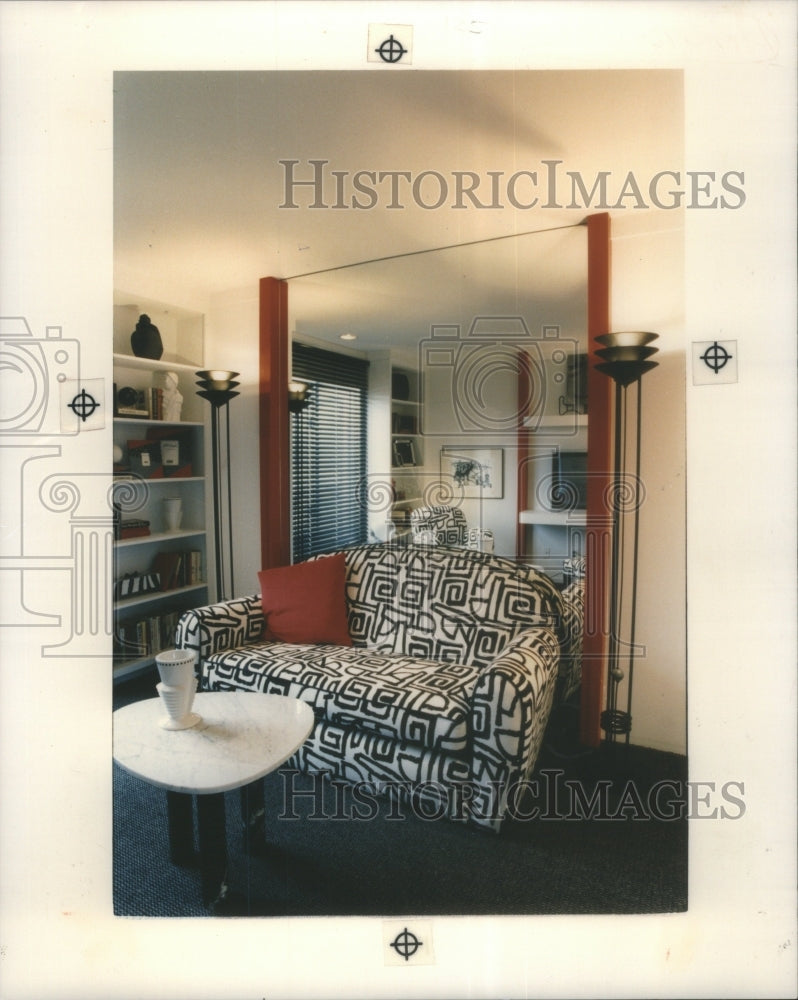 1991, Interior design of a home - RRU75771 - Historic Images