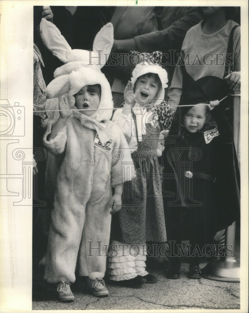 1984 Press Photo Brookfield Zoo Halloween Costumes - Historic Images