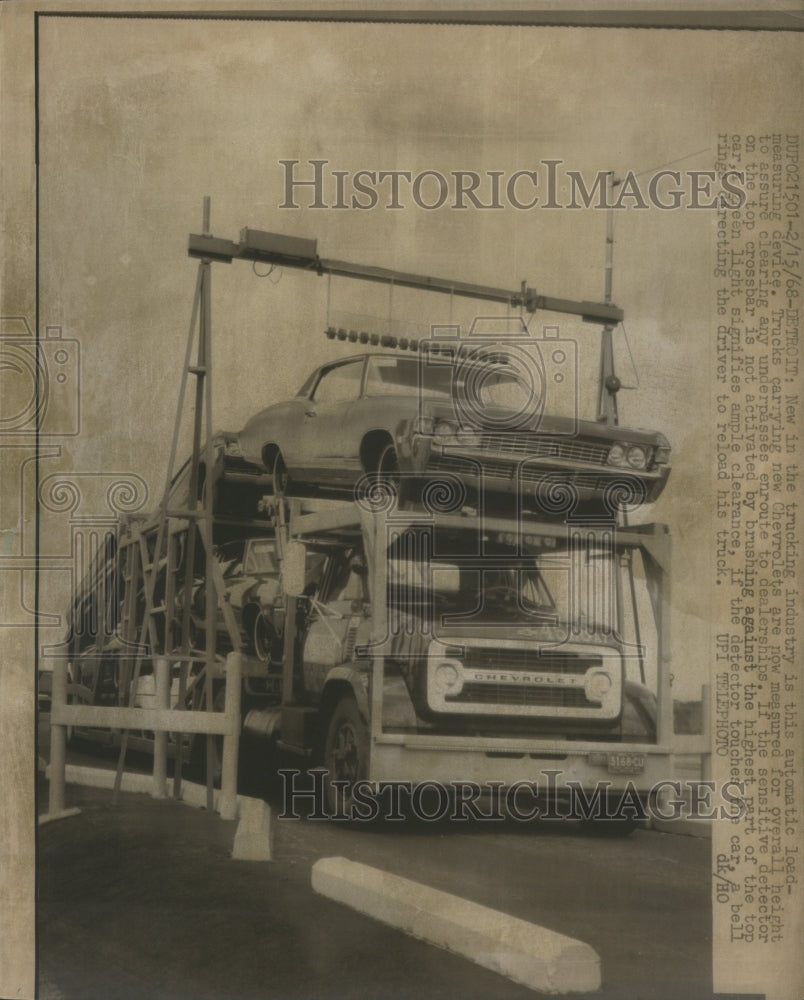 1968 Press Photo Auto Shipments Trucking Industry - Historic Images