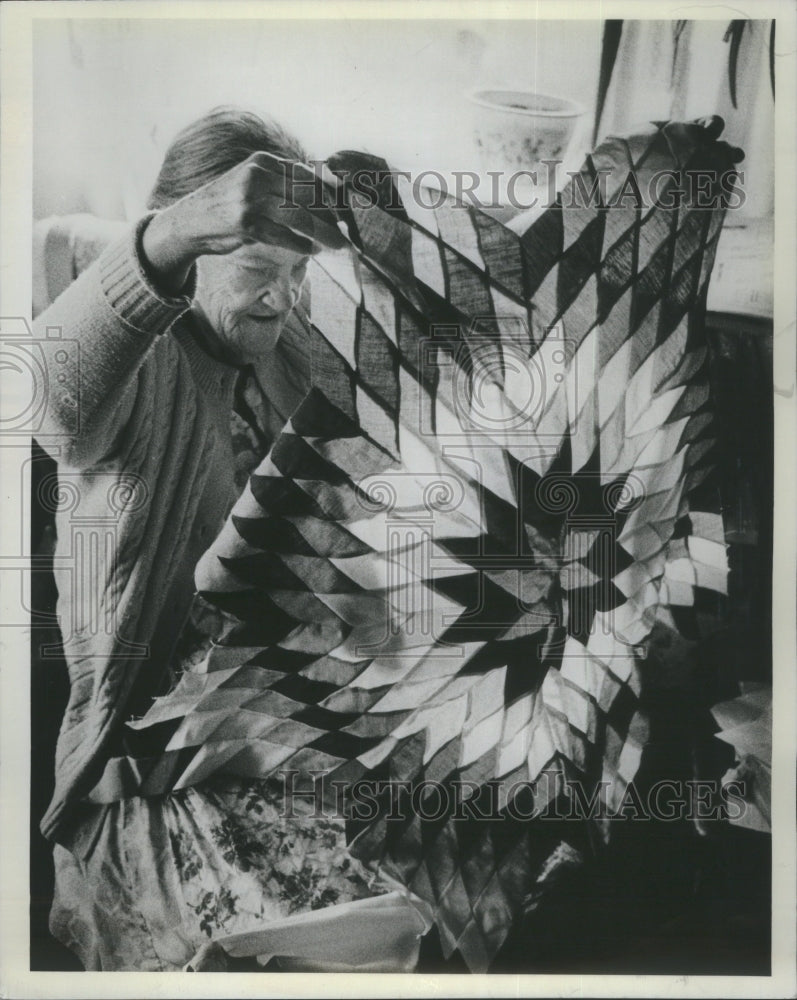 1981, Gertie Fishel's Quilt - RRU76939 - Historic Images