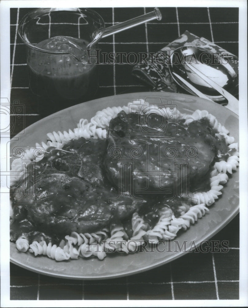 Press Photo Pork Past Food Baking Dish - Historic Images