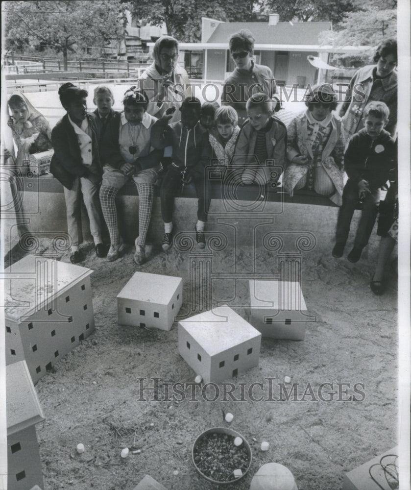 1968 Mouse Town Brookfield Zoo Children&#39;s  - Historic Images