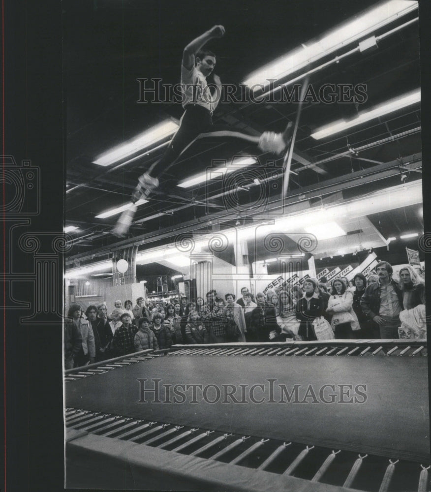 1976 Manufacturer Back Chicago Ski Show  - Historic Images