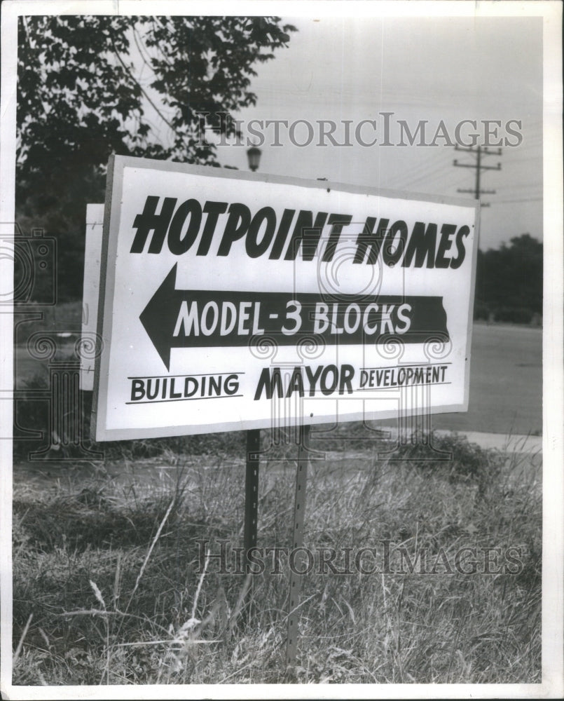 1955 Score Sign Skokie Eye Glint Buyer-Historic Images