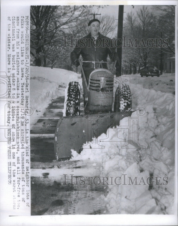 1956 Press Photo Carl Roehrig neighbor folk Cincinnati - Historic Images