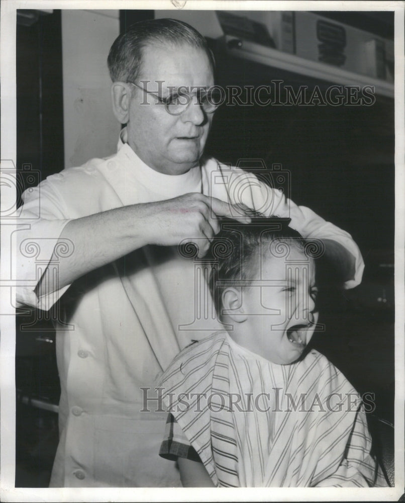 1952 Bruce Harley Bloom hair style event - Historic Images