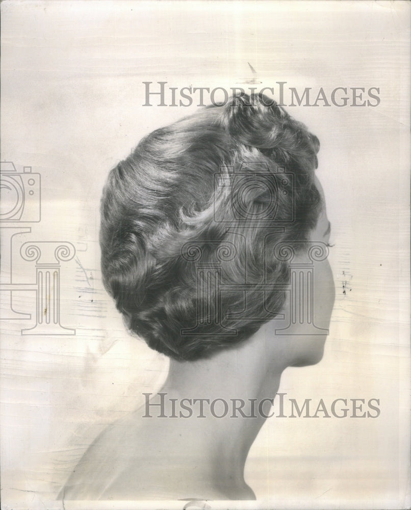 1955 Bud Shape Elizabeth Arden Salon Hair - Historic Images