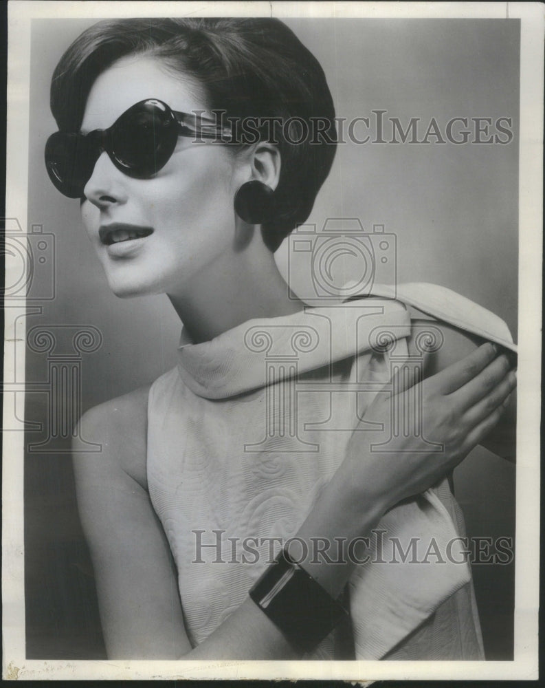 1968 Jewel Fashions Sun Glasses-Historic Images