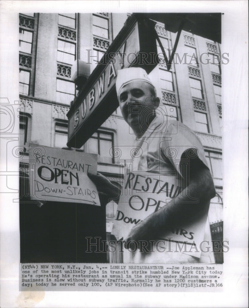 1966 Press Photo NY Lonely Joe Apple Men Job Strike - Historic Images