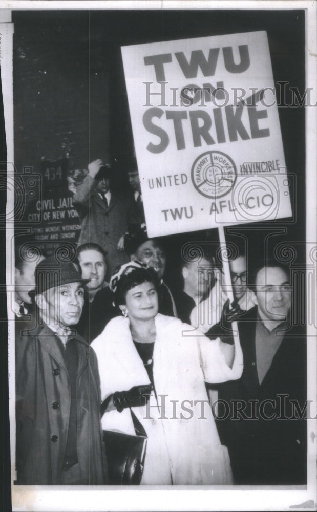 1966 New York Mrs Micheal Quill Transit - Historic Images