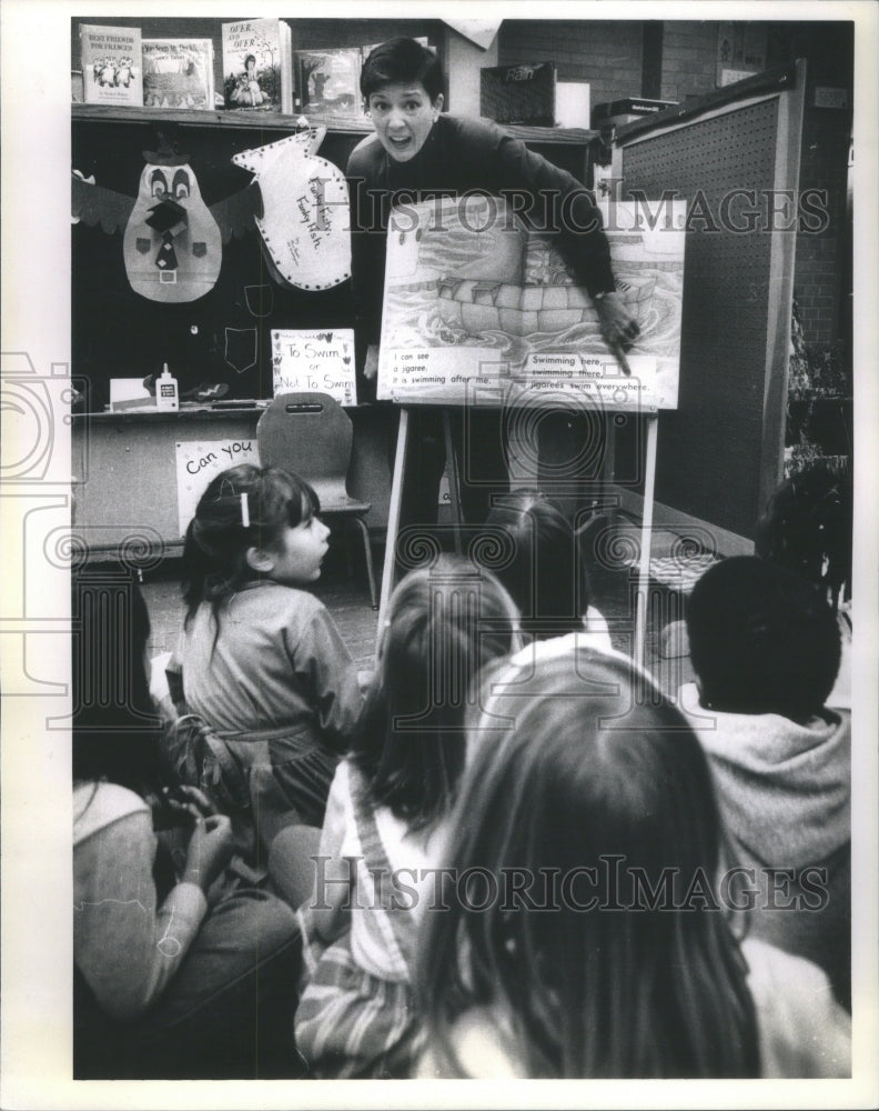 1989 Kay Reed Teacher Longfellow School-Historic Images