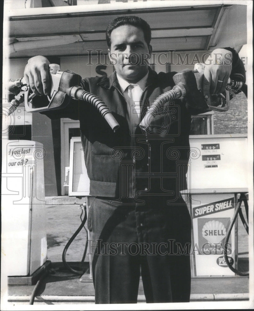 1965 Oak Park Service Station Out of Gas - Historic Images