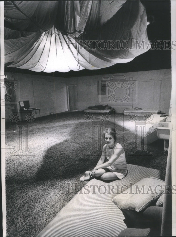 1970 Press Photo Mattresses Pillows Urban Oasis - RRU80637 - Historic Images