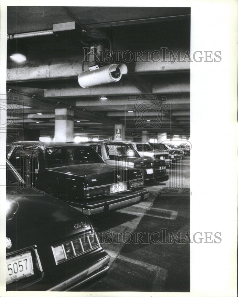 1987 O&#39;Hare Airport Parking Garage - Historic Images