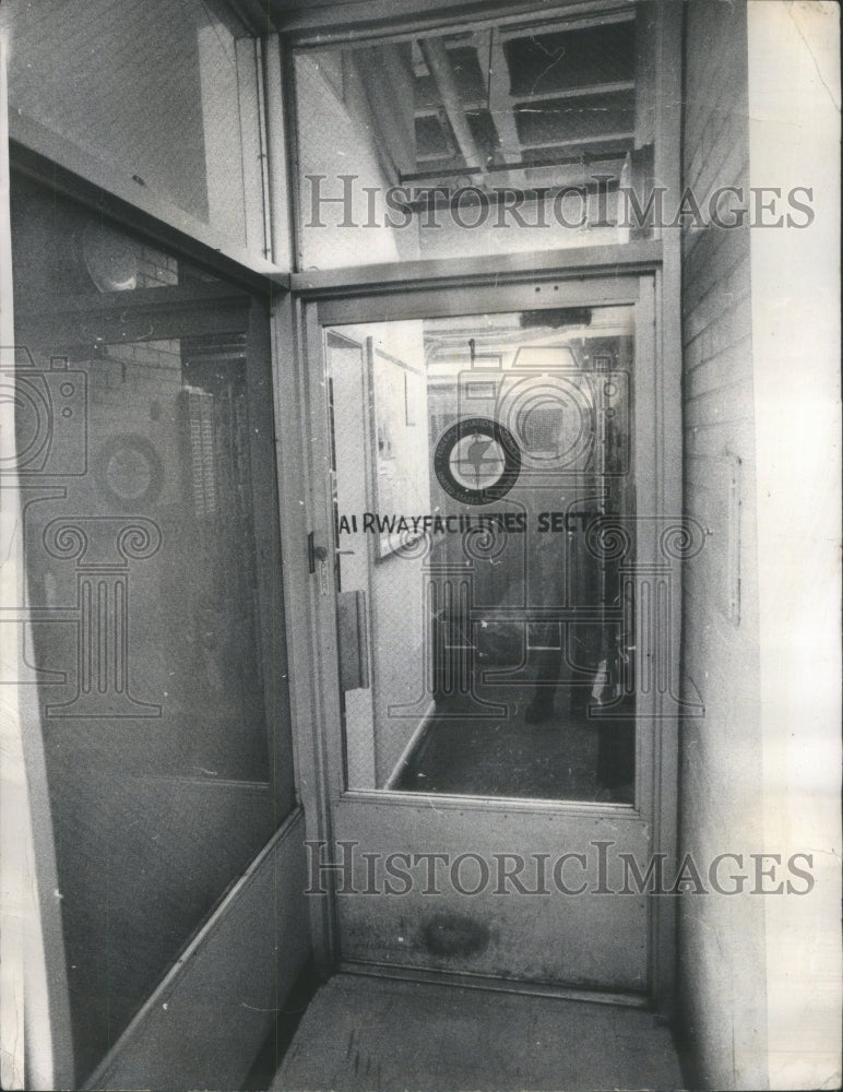 1970 Press Photo Security Control Tower O'Hare Airport - RRU80667 - Historic Images