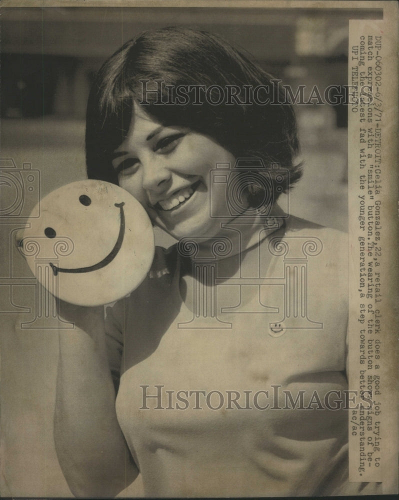 1971 Celia Gonzalez Expression Smile - Historic Images