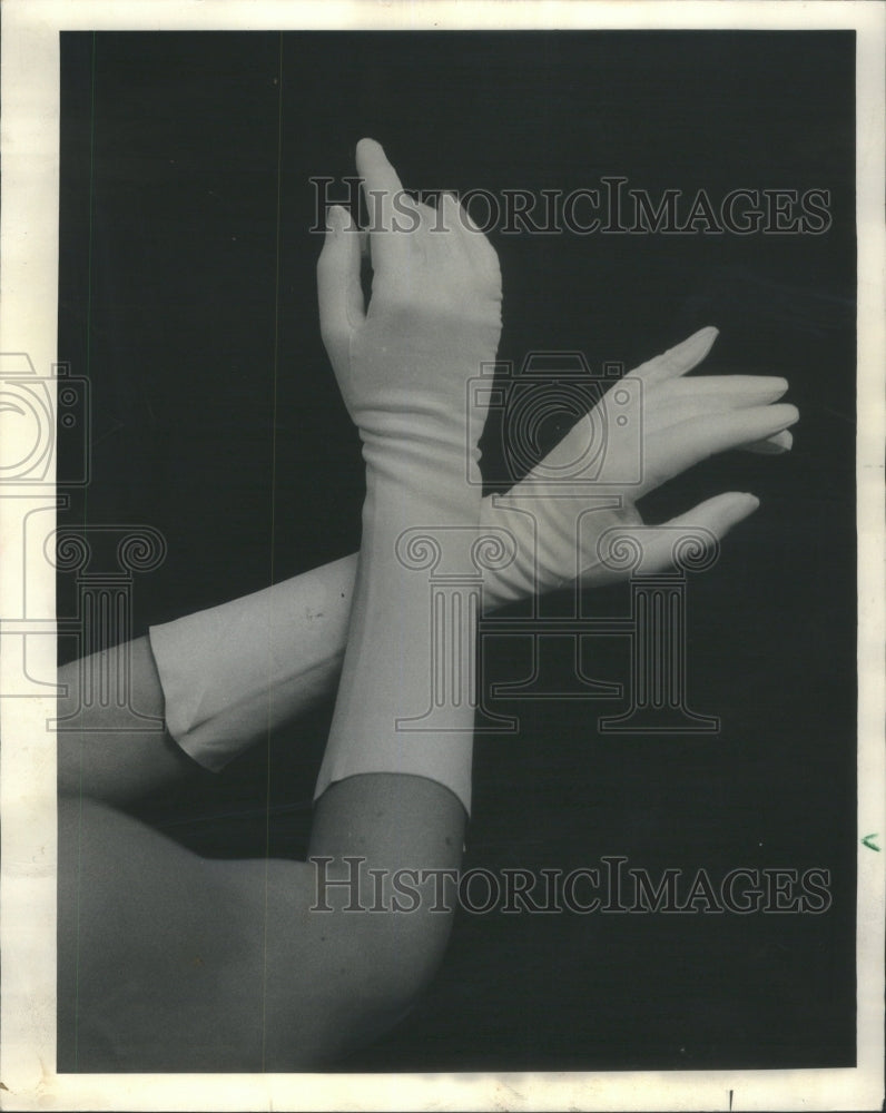 1965 Italy Eight Button Gloves Fashion-Historic Images