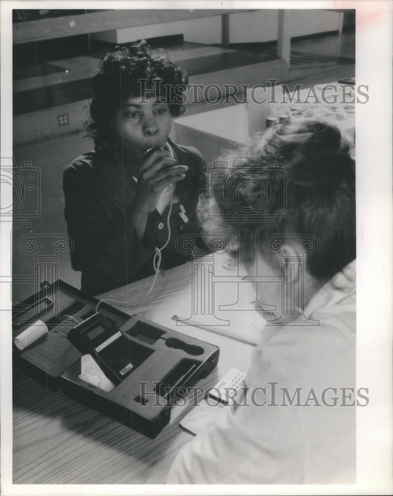 1989 Cigarette Damage Testing Loyola - Historic Images