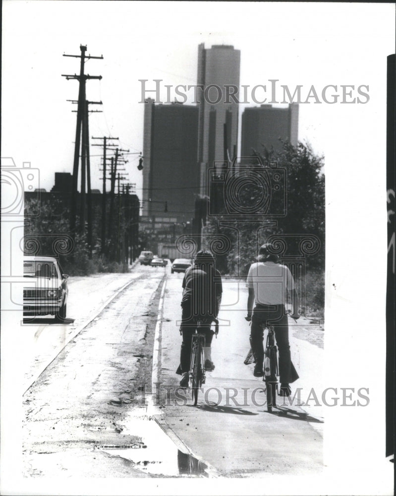 1981 Press Photo Belle Isle Bridge Bike Path Detroit - Historic Images