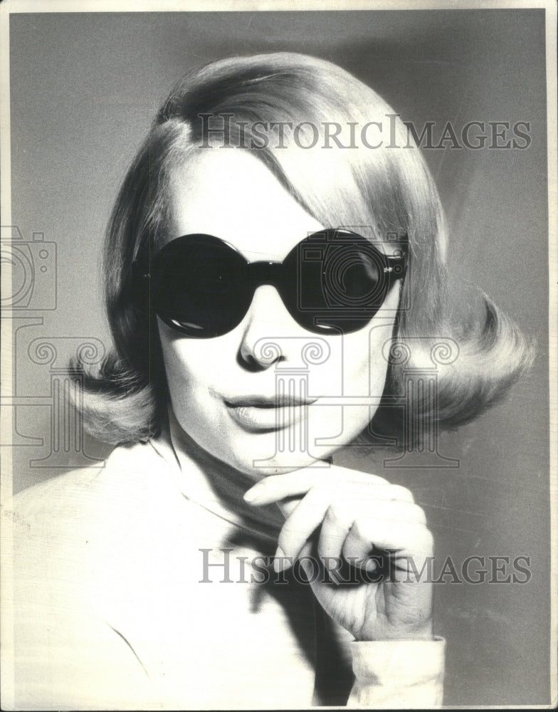 1965 Sunglasses Dramatic Effect Well-Historic Images
