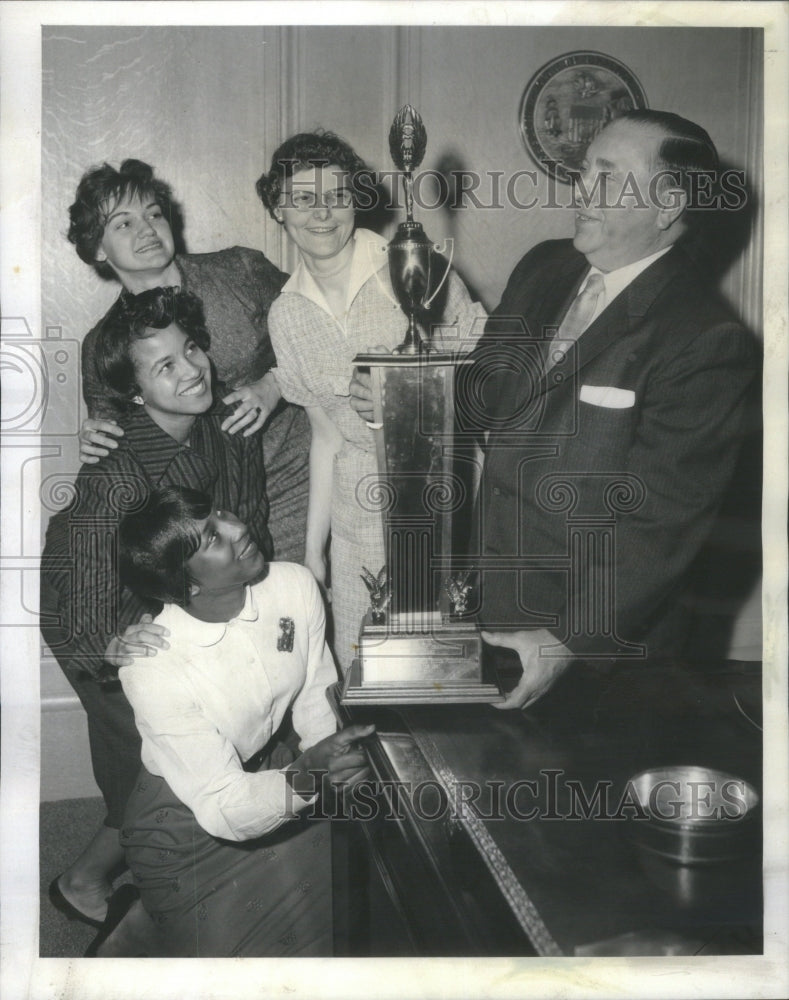 1960, Mayor&#39;s Trophy - RRU81711 - Historic Images