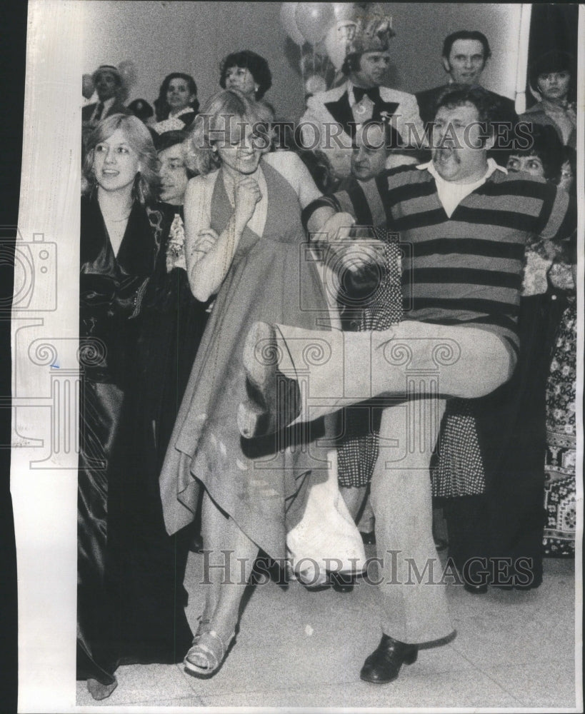 1977 Dancer Show Fine Kick Hall Church - Historic Images