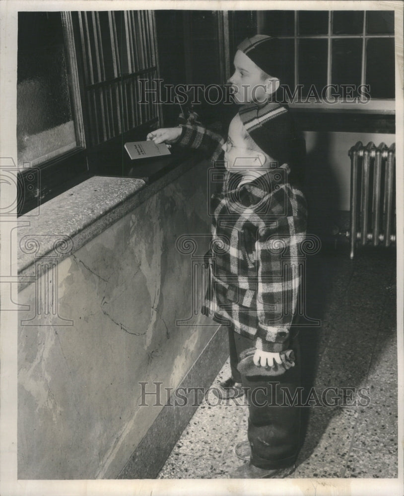 1947 Press Photo Student Bank Kenneth Albert - RRU81865 - Historic Images